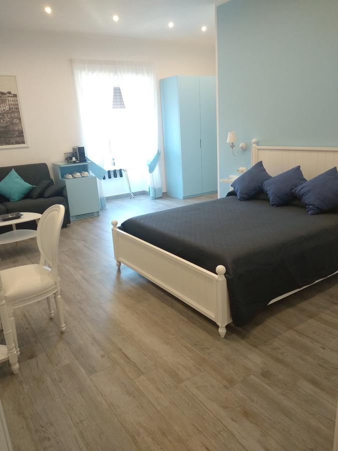 Suite Napoletana Neapel Exteriör bild